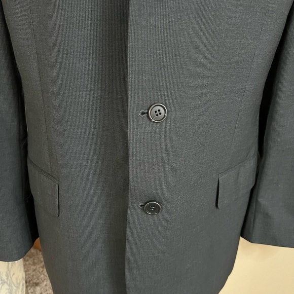 Like New Brooks Brothers 3 Button Charcoal Gray Blazer Size 41R - Picture 3 of 6